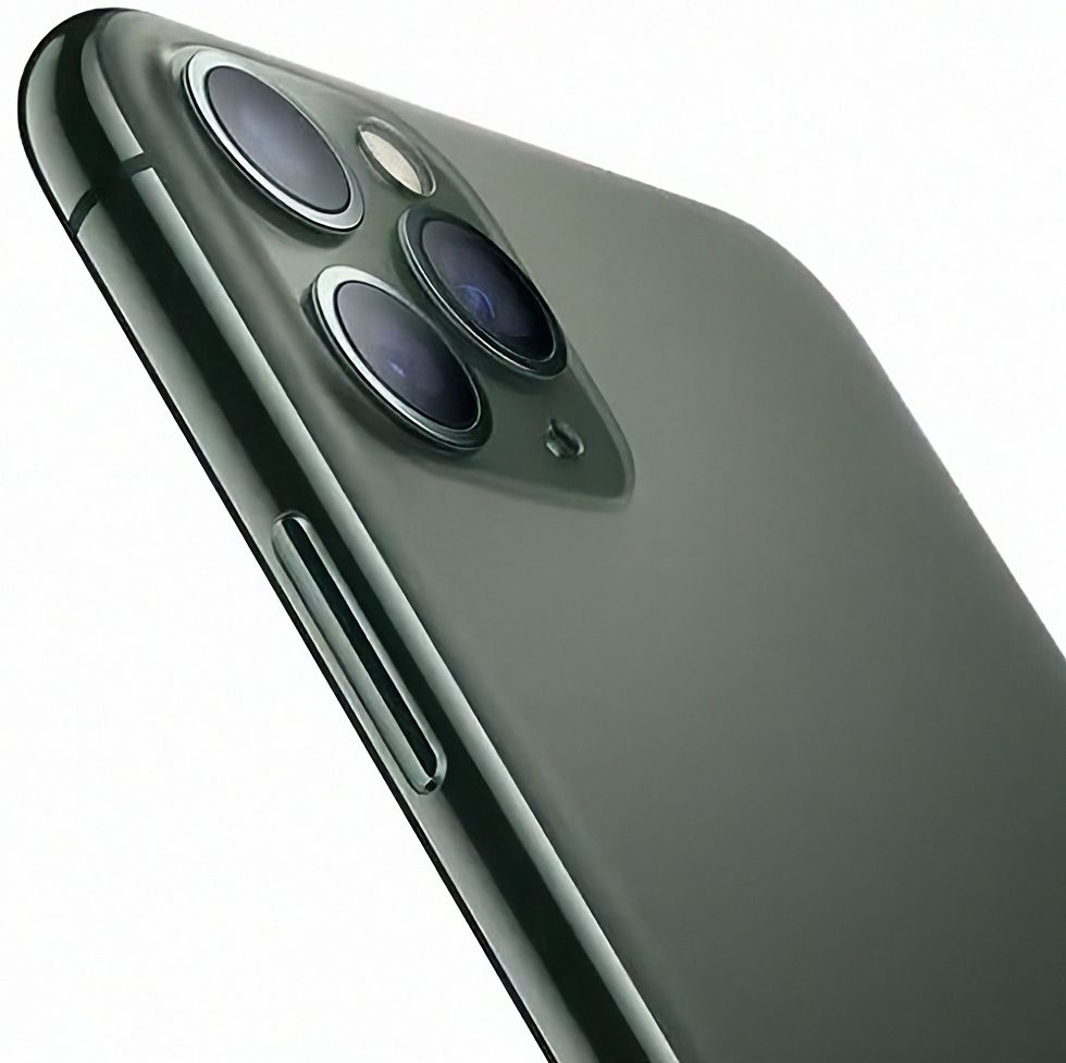 iPhone 11 Pro in Midnight Green — view 4